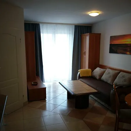Апартаменти Apartamentyprzymorzu Reymonta Z Sypialnia Колобжег